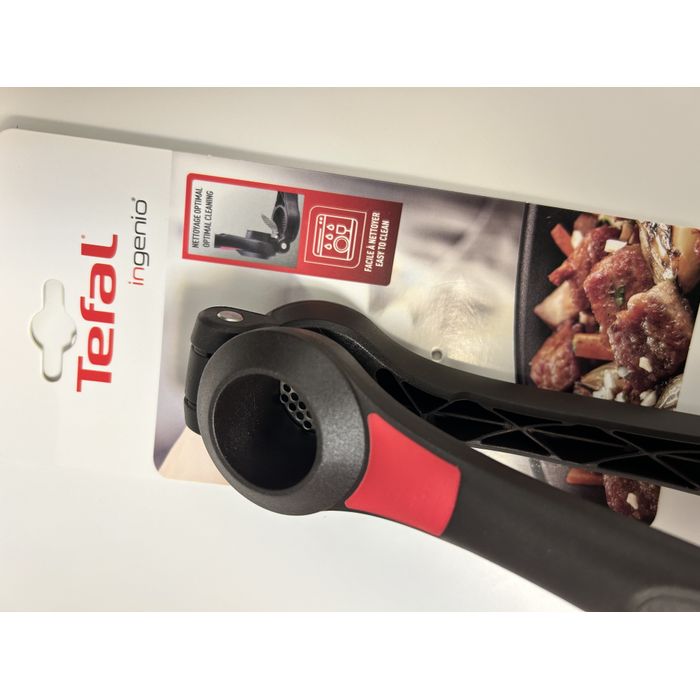 Foarte multumit. Foarte multumit.